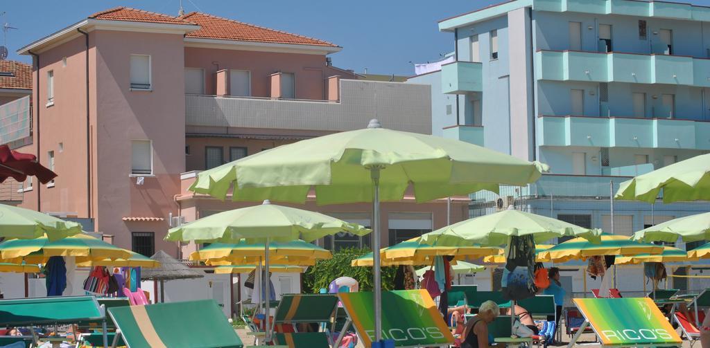 Hotel Vistamare Viserba Rimini Exteriör bild