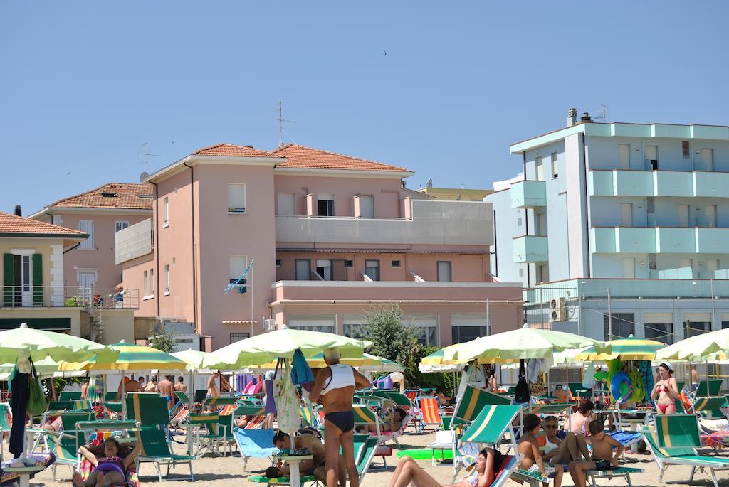 Hotel Vistamare Viserba Rimini Exteriör bild