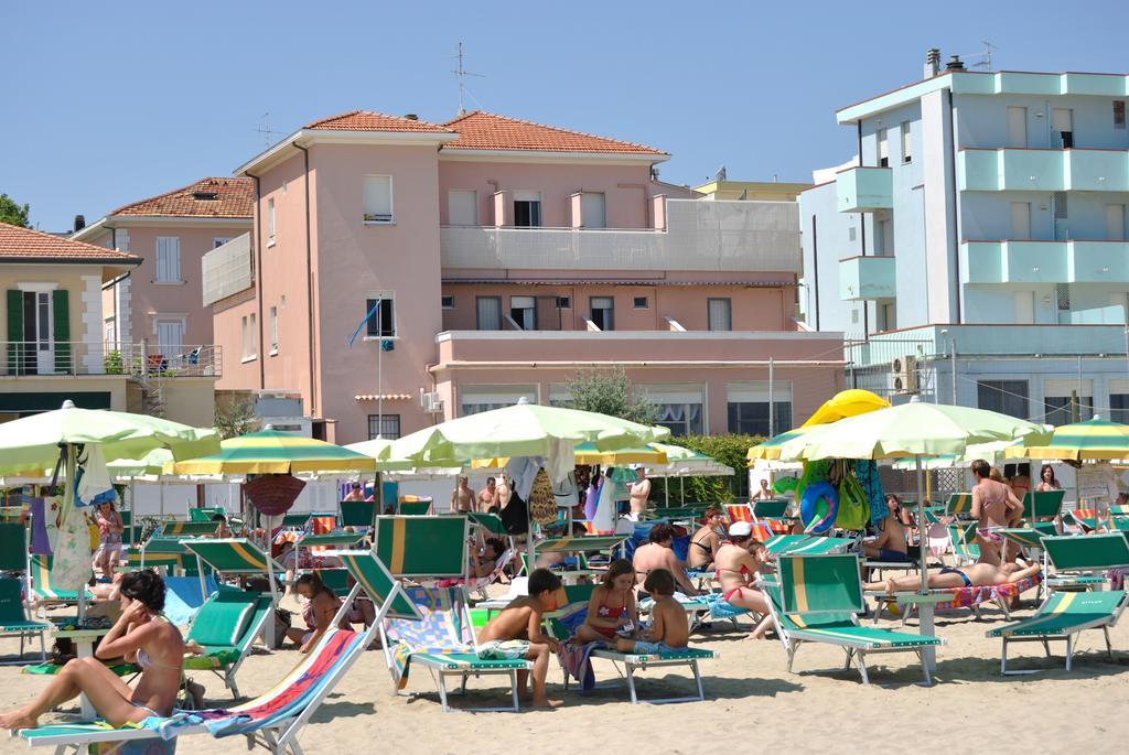 Hotel Vistamare Viserba Rimini Exteriör bild